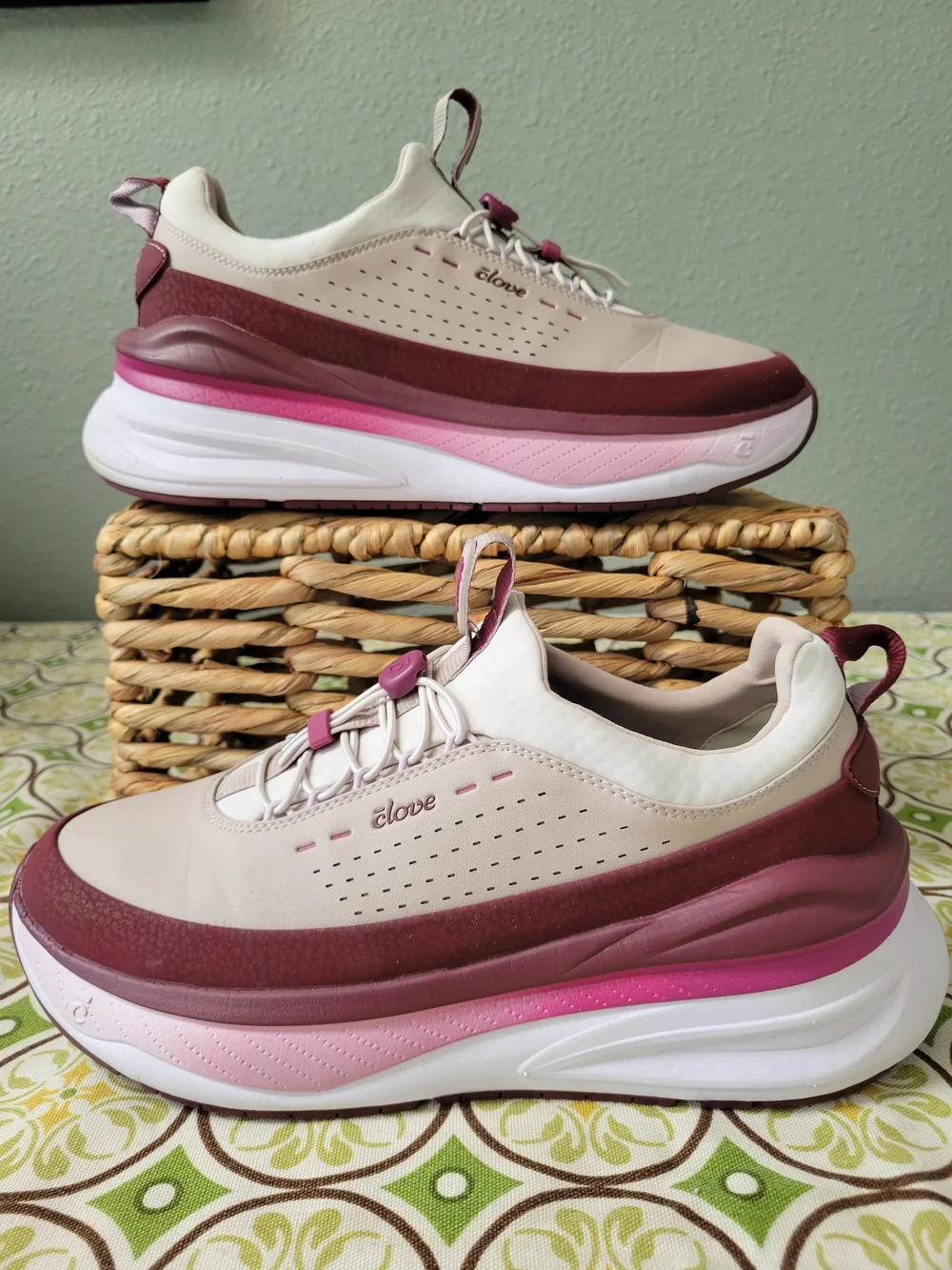 Clove Forte 2 Sneaker Shoes Burgundy And Tan Size 10